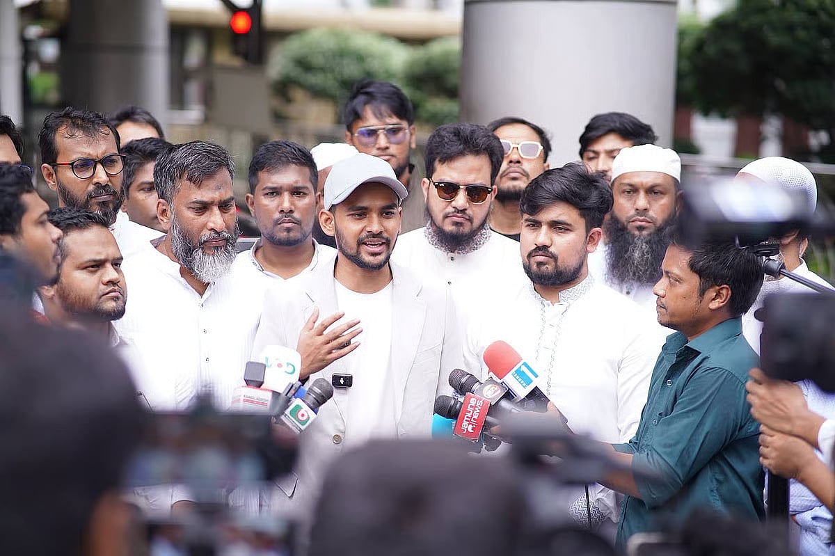 NCP spokesperson Asif Mahmud Shojib Bhuyain speaks to journalists at Hazrat Shahjalal International Airport in Dhaka on 31 August.