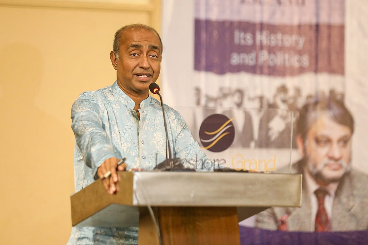 Law Minister Md Asaduzzaman speaks at the publication ceremony of the late Barrister Abdur Razzaq’s book, Bangladesh Jamaat-e-Islami: Its History and Politics, at a hotel in Gulshan, Dhaka, on 18 September 2026