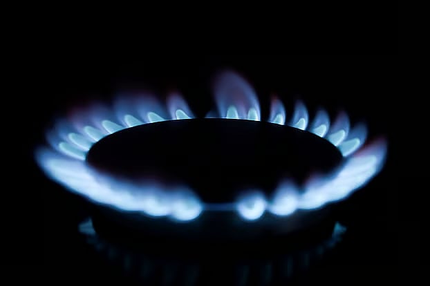 Gas