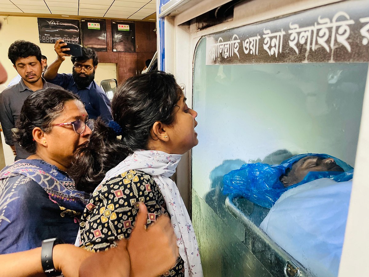 Relatives of Bullet Bairagi broke down in tears after seeing his body.