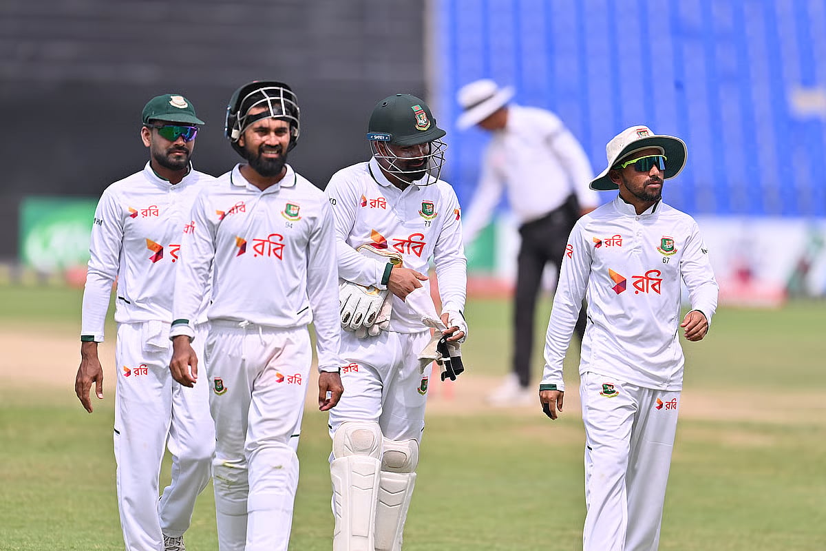 The Abu Dhabi Test is going down to the wire, with Bangladesh needing four wickets and Afghanistan requiring 214 runs to win in the final session