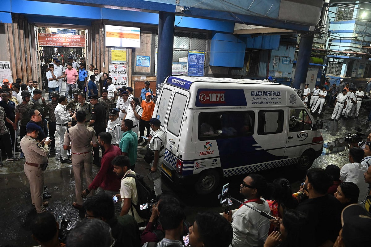 An ambulance carrying Durga Puja Pandal stampede victims stops in front of the emergency building of Calcutta Medical College and Hospital in Kolkata on 17 October, 2026.