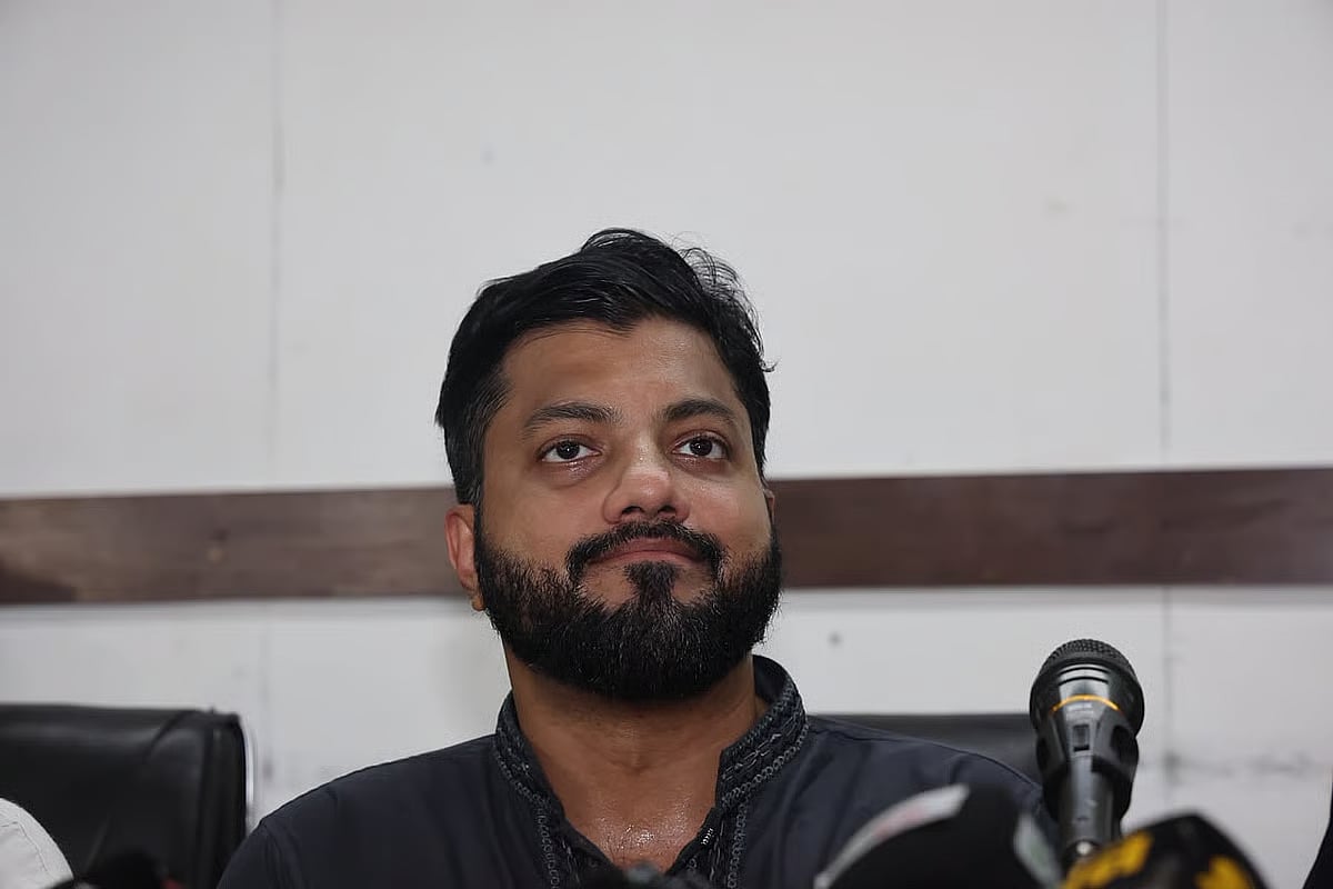 Ishraque Hossain at a press conference at the National Press Club on 19 October 2026.