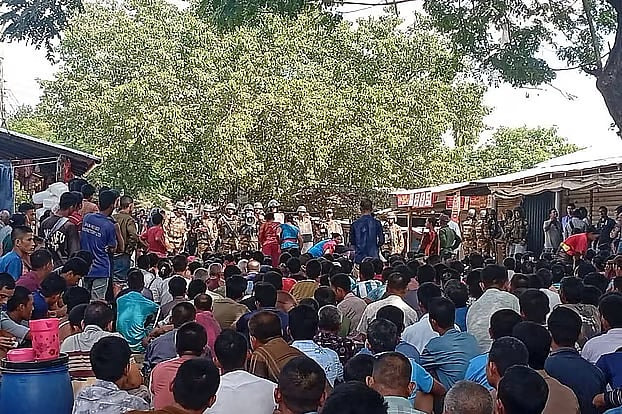 Blockaders face off with law enforcement in Ujobazar (Gangaram) area of Sajek, Baghaichhari, Rangamati on 22 October 2026.
