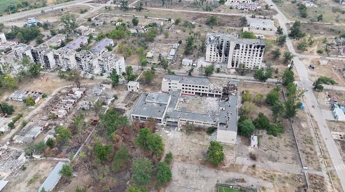 Russia and Ukraine Agree to Ceasefire in Oleshky; Peace Talks Scheduled for November in Abu Dhabi