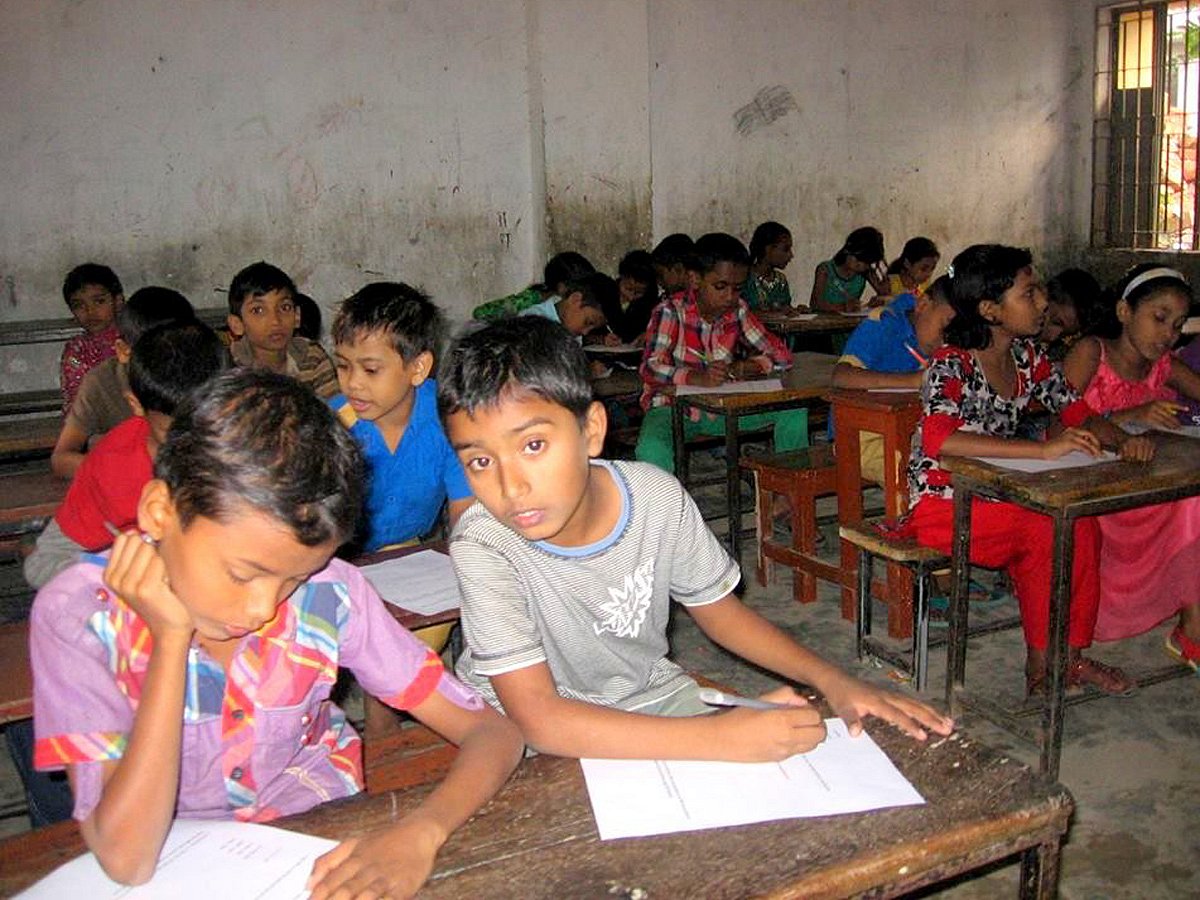Students of an education project in the city.