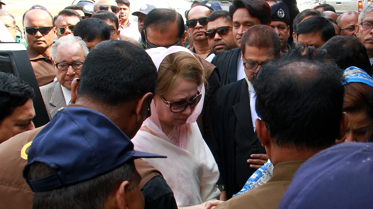 BNP chairperson Khaleda Zia arrives at the special court-5