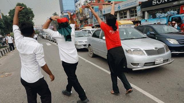 Students in Dhaka city demanding road safety
