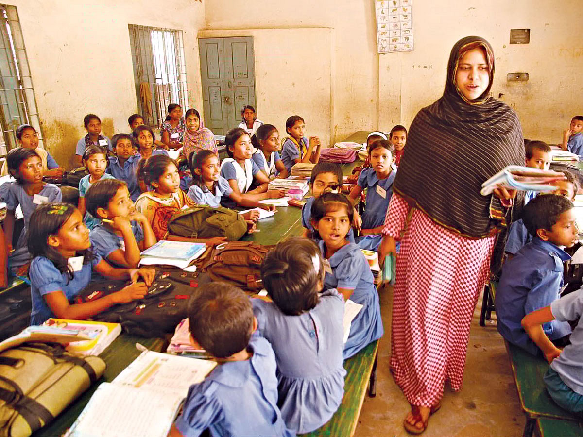 নির্বাচিত প্রার্থীদের ২২ থেকে ২৭ ফেব্রুয়ারি র মধ্যে সংশ্লিষ্ট জেলার সিভিল সার্জন প্রদত্ত স্বাস্থ্যগত উপযুক্ততার সনদ/প্রত্যয়ন ও ডোপটেস্ট রিপোর্ট সংশ্লিষ্ট জেলা প্রাথমিক শিক্ষা অফিসে দাখিল করতে হবে।