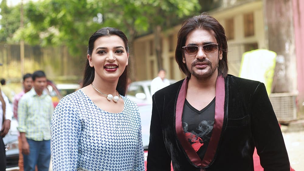 এফডিসিতে আফিয়া নুসরাত বর্ষা ও অনন্ত জলিল