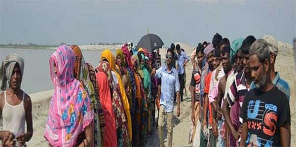 ত্রাণের নামে গোপনীয়তা লঙ্ঘন: বিপন্ন মানুষের আত্মসম্মান রক্ষায় চাই আইন