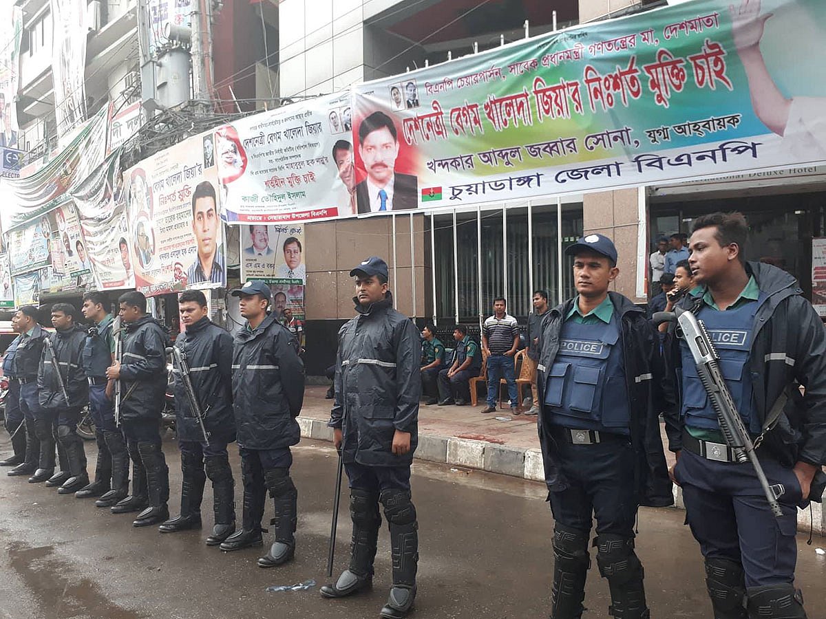 ১০ ডিসেম্বর বিএনপির এ কর্মসূচির আগের দিনই নয়াপল্টনে পুলিশসহ আইনশৃঙ্খলা রক্ষাকারী বাহিনী অবস্থান নেবে