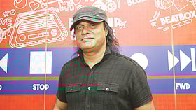 কোনো সরকারের আমলে কেউ কাজ করলে তাকে দালাল বলে দেওয়া হবে, তা তো হয় না