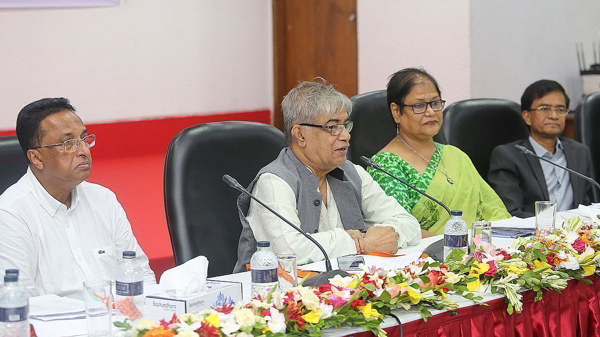 Erkak qogirchoqni dildo bilan sikadi Miss jozibali Miss sexy