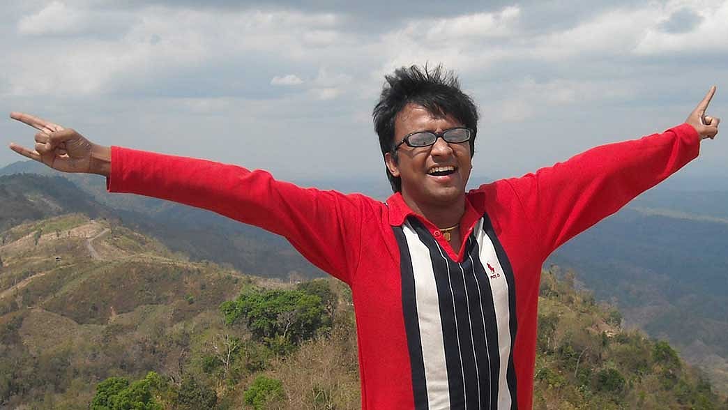 ১ মার্চ ২০১১ সালে তোলা আবিদের ছবি