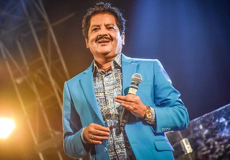 মঞ্চে উদিত নারায়ণ। ছবি: ইনস্টাগ্রাম